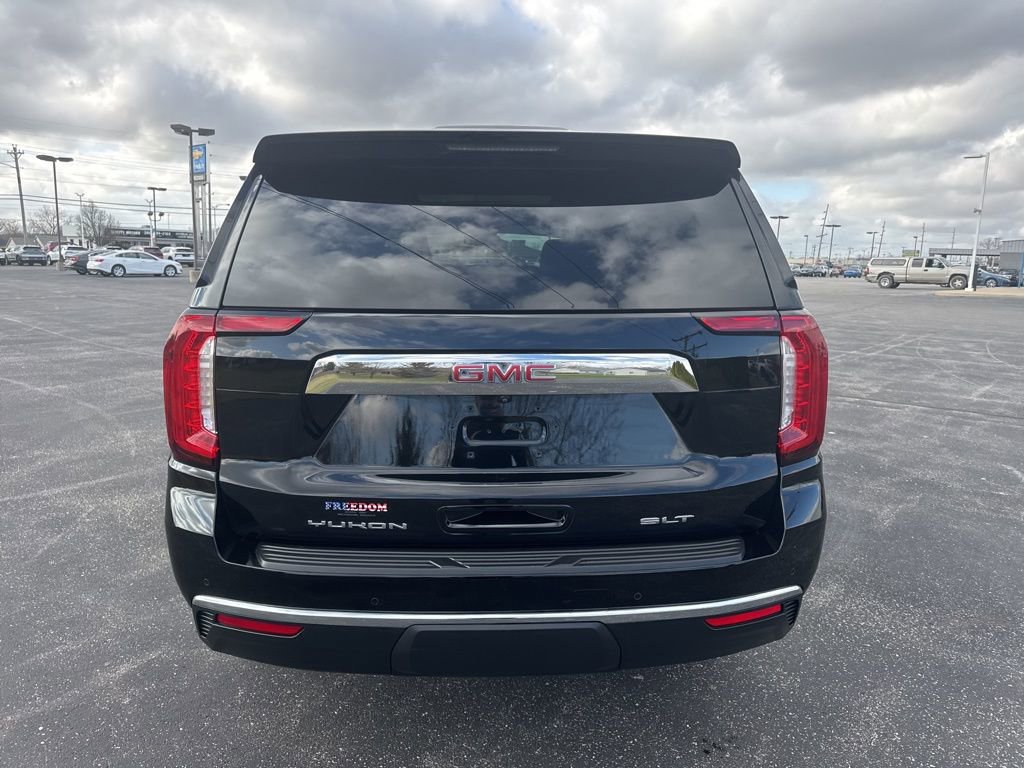 Used 2023 GMC Yukon SLT w/ SLT Luxury Package image 10