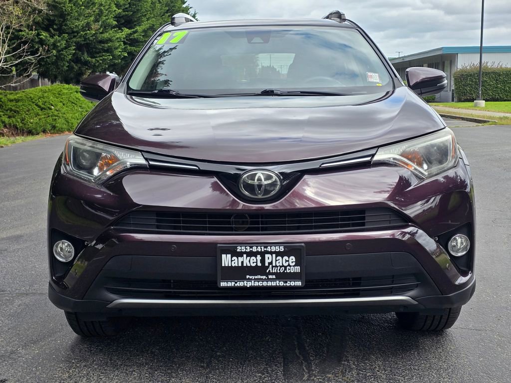 Used 2017 Toyota RAV4 XLE AWD/4WD image 9