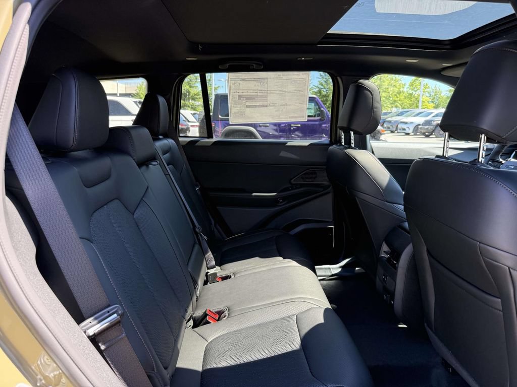 New 2026 Jeep Cherokee Overland w/ Advanced Pro Tech Group AWD/4WD image 17