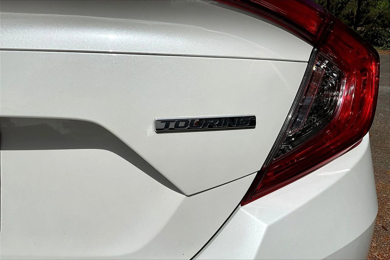 Used 2017 Honda Civic Touring image 21