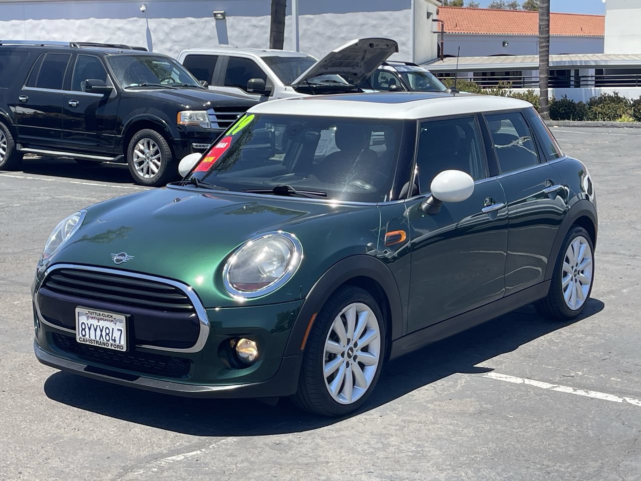 Used 2019 MINI Cooper 4-Door Hardtop FWD image 3