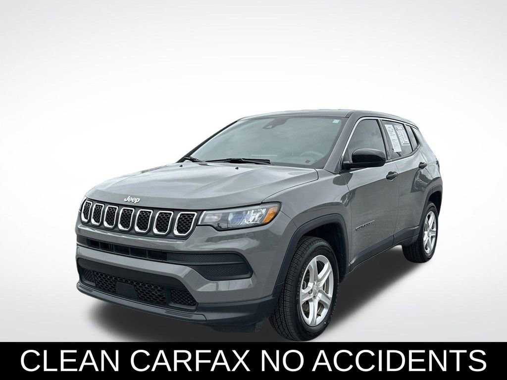 Used 2023 Jeep Compass Sport AWD/4WD image 2