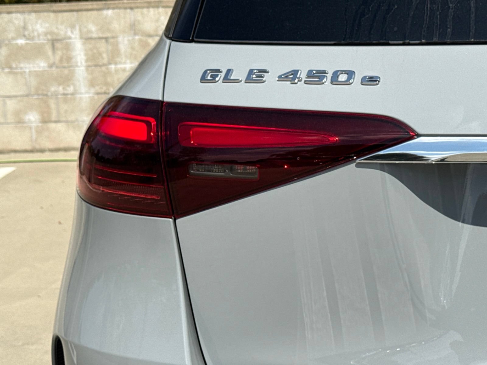New 2026 Mercedes-Benz GLE 450e 4MATIC image 9