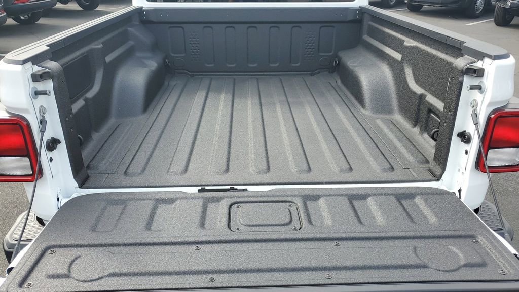 New 2026 Jeep Gladiator Sport image 9