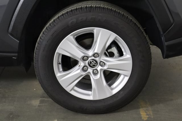 Used 2021 Toyota RAV4 LE w/ Carpet Mat Package (TMS) AWD/4WD image 35