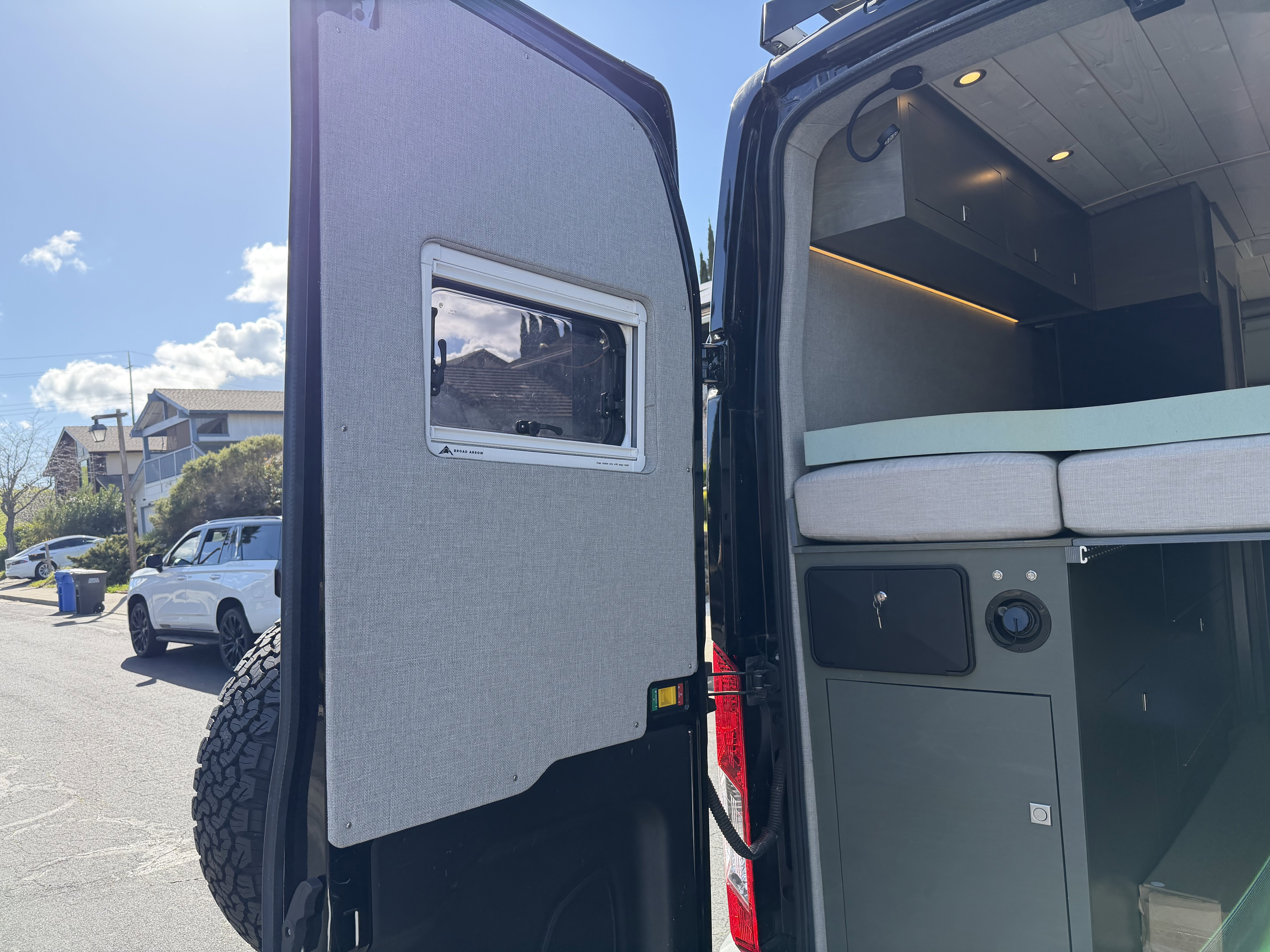 Used 2021 Ford Transit 250 148 High Roof Extended AWD image 28