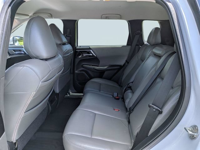 Used 2022 Mitsubishi Outlander ES FWD image 13