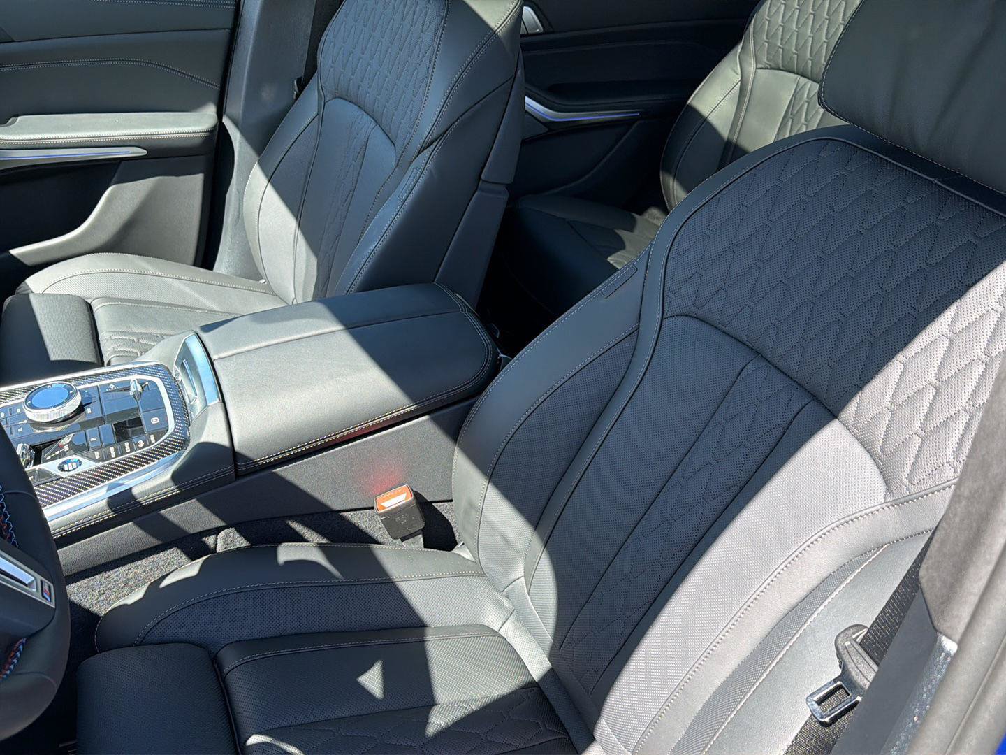 New 2027 BMW X7 M60i AWD/4WD image 31