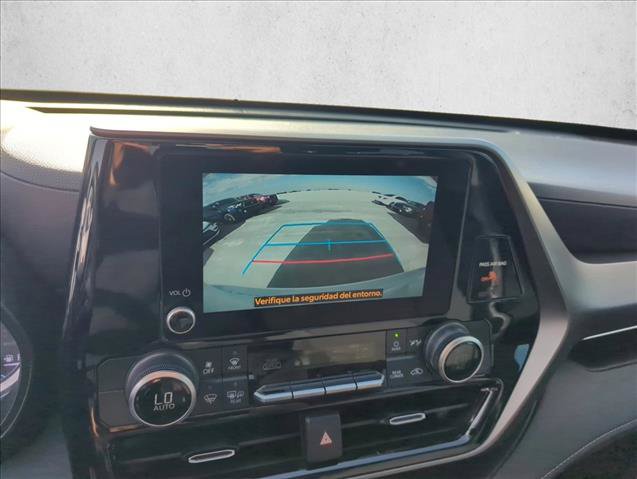 Certified 2024 Toyota Highlander LE FWD image 22