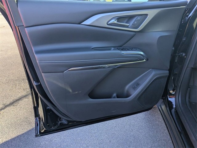 New 2026 Chevrolet Traverse LT w/ Driver Confidence Package image 9