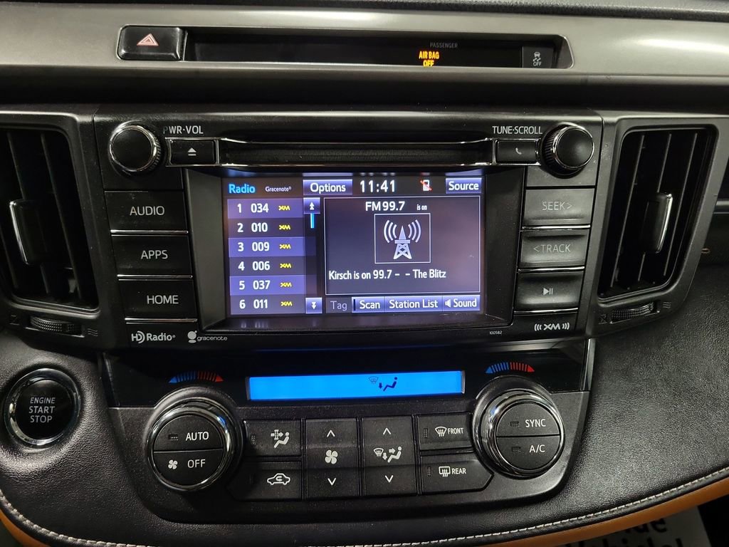 Used 2016 Toyota RAV4 SE image 18