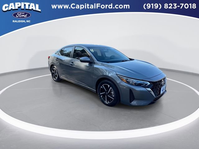 Used 2025 Nissan Sentra SV image 2