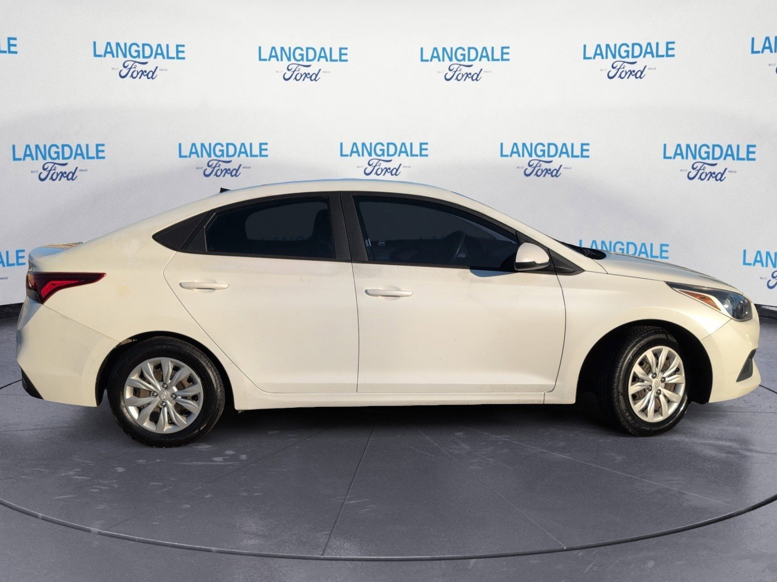 Used 2020 Hyundai Accent SE image 3