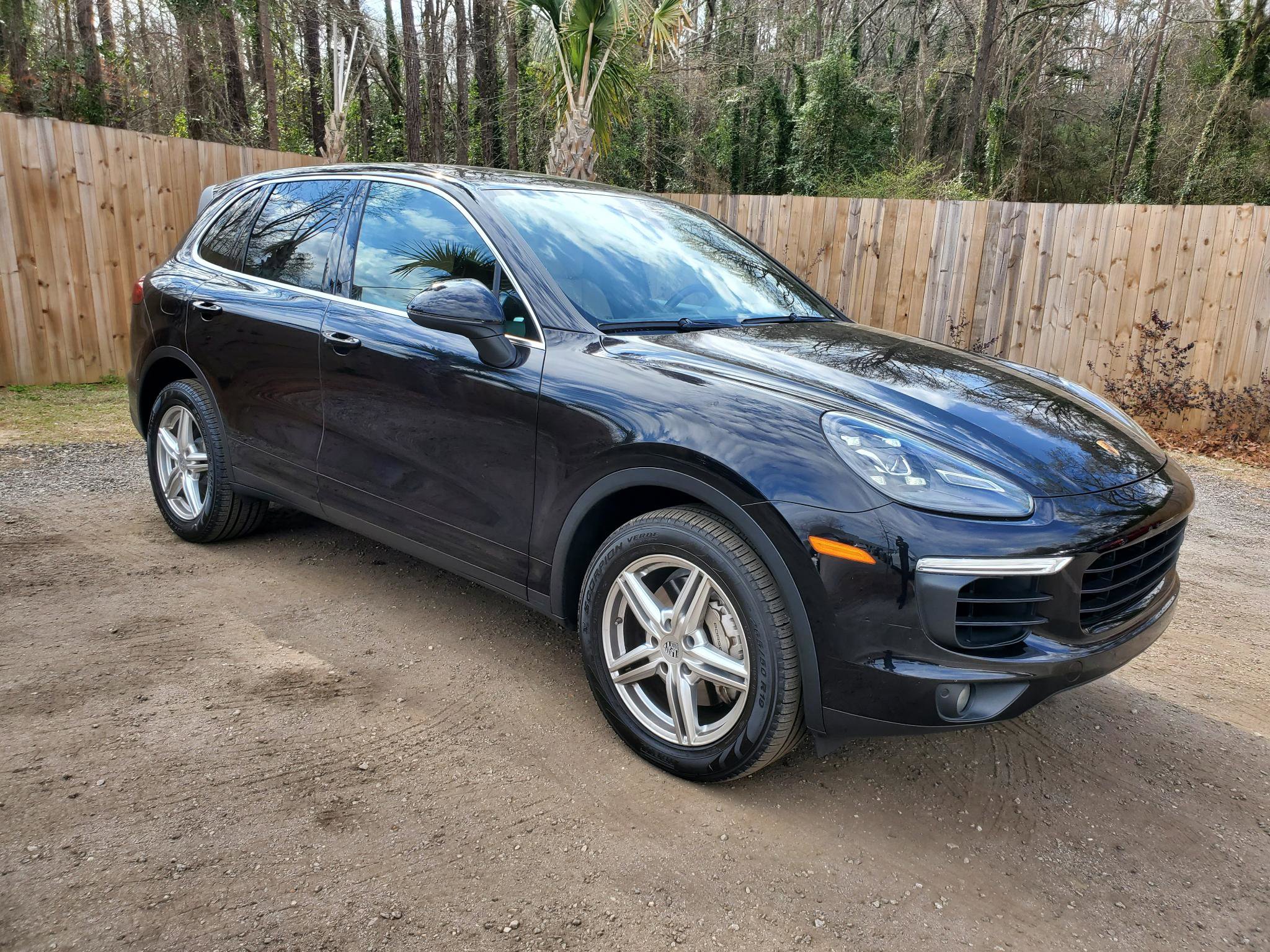 Used 2017 Porsche Cayenne S image 10