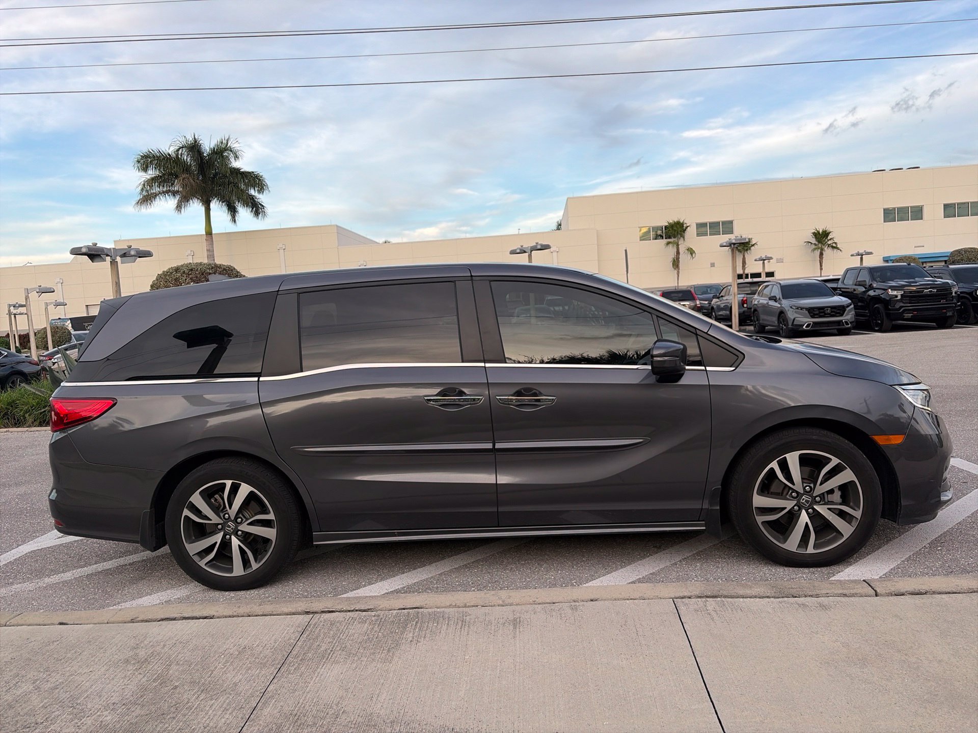 Used 2024 Honda Odyssey Touring image 5