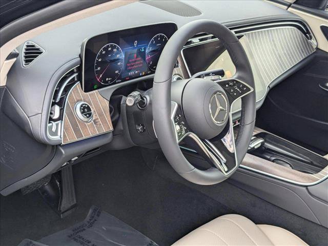 New 2025 Mercedes-Benz E 350 4MATIC Sedan video 3