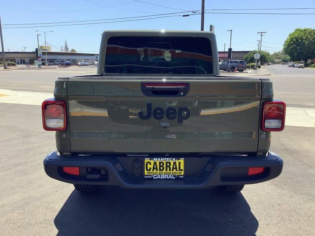 New 2025 Jeep Gladiator Sport image 28