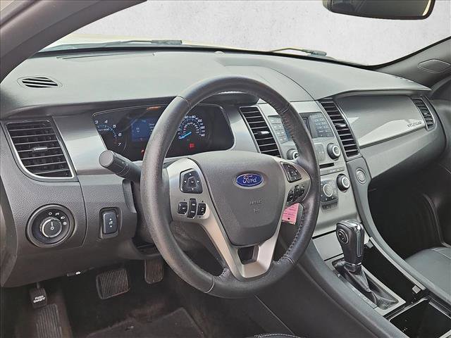Used 2016 Ford Taurus SEL FWD image 10
