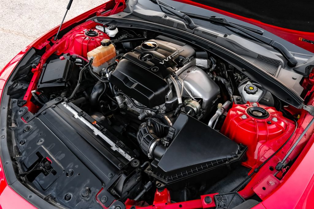 Used 2018 Chevrolet Camaro LT RWD image 38