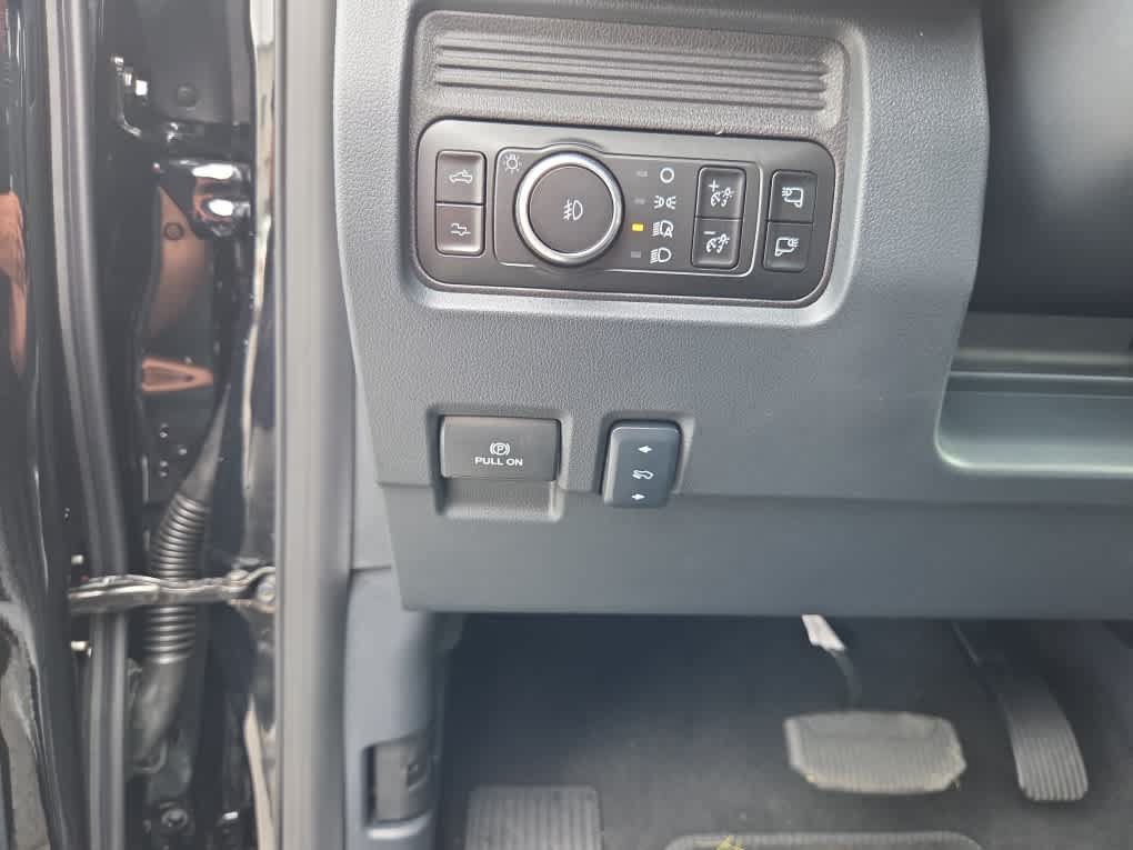 New 2026 Ford F350 Platinum AWD/4WD image 28