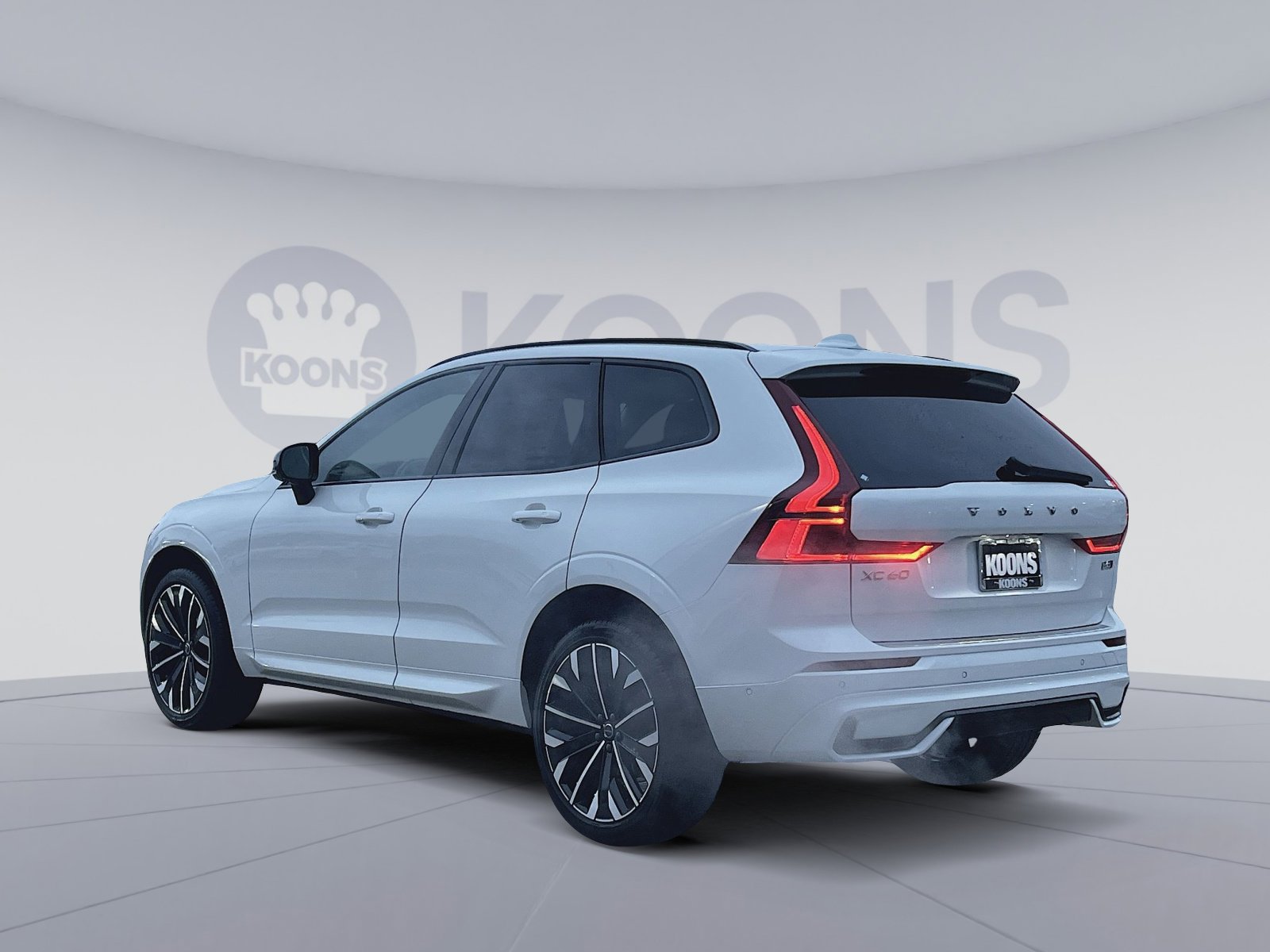 New 2026 Volvo XC60 B5 Ultra w/ Protection Package Premier image 4