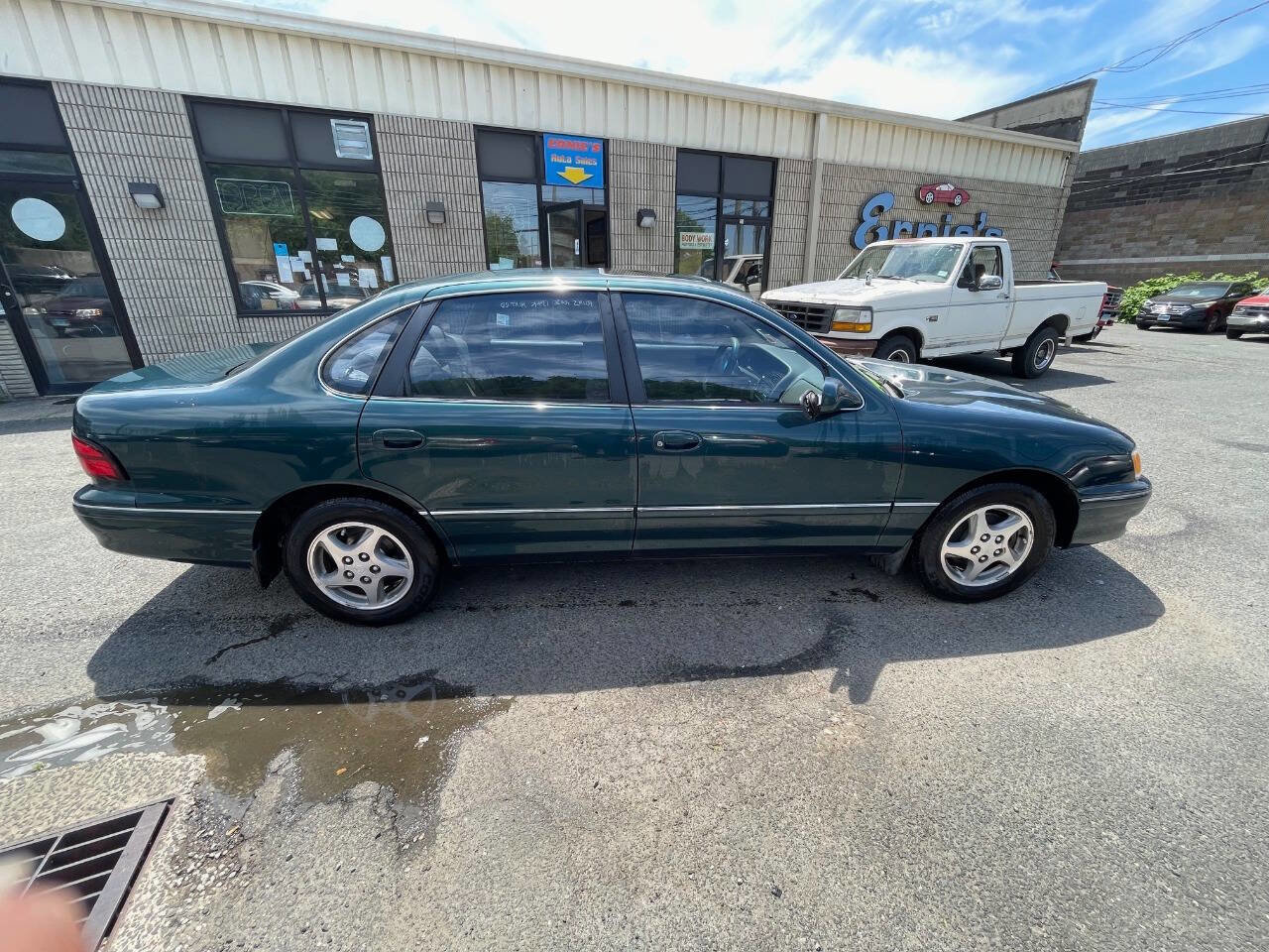 Used 1998 Toyota Avalon XL FWD image 4
