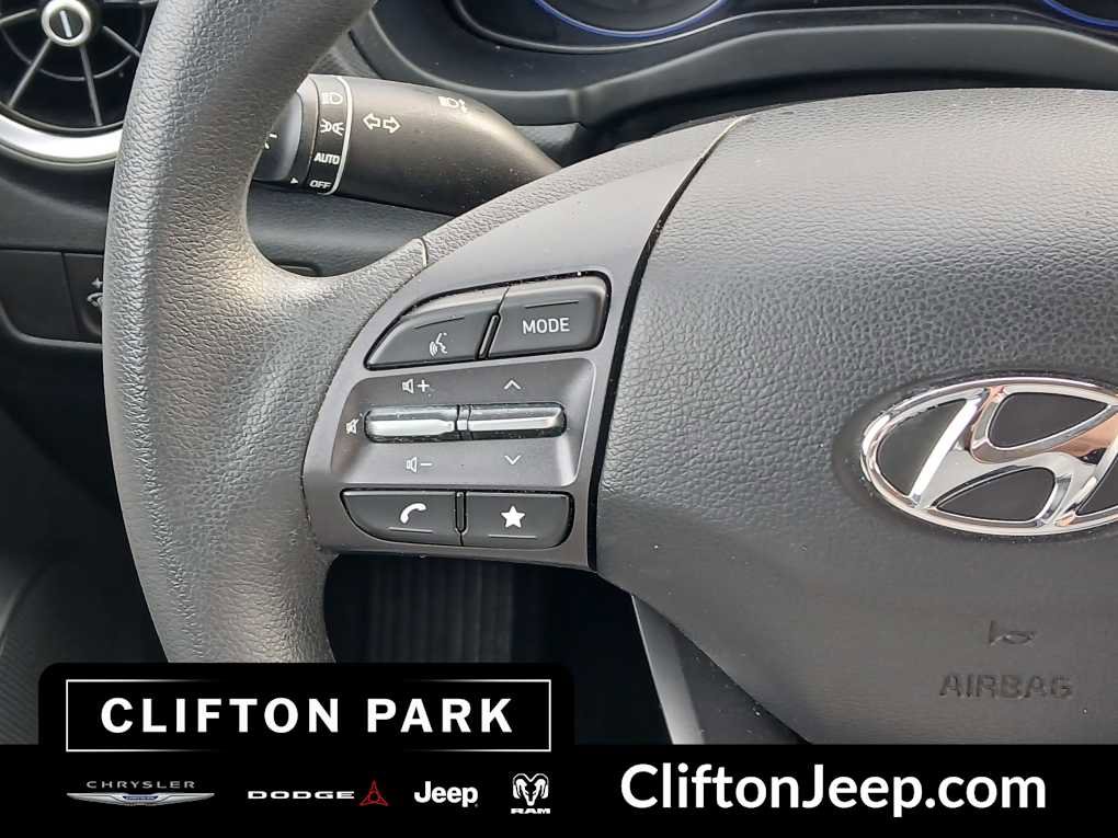 Used 2023 Hyundai Kona SEL image 22