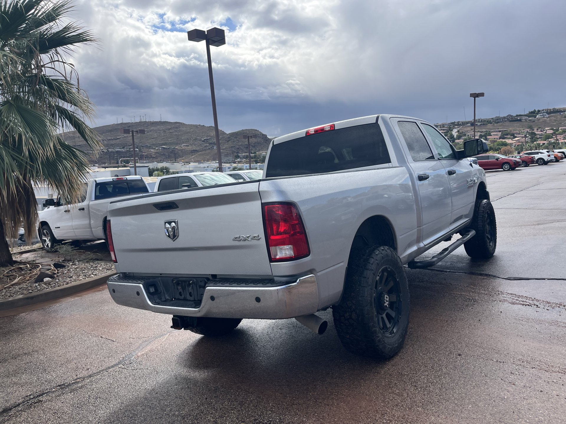 Used 2016 RAM 2500 Tradesman w/ Chrome Appearance Group AWD/4WD image 4