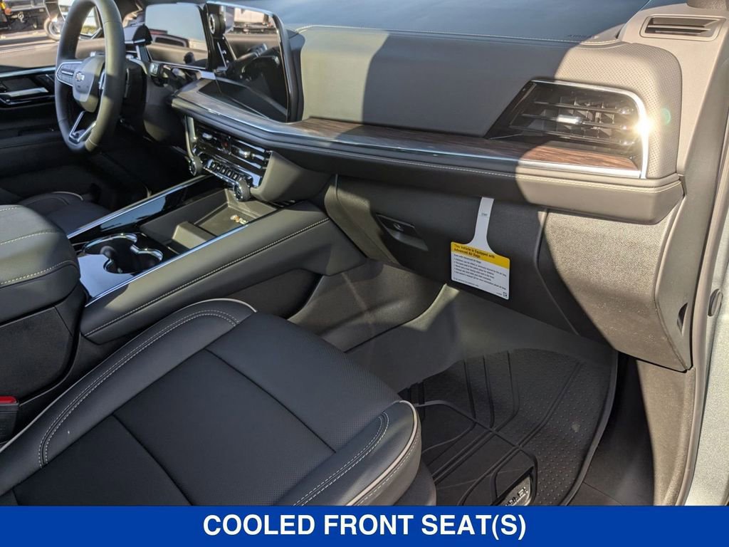 New 2026 Chevrolet Suburban Premier w/ Sun And Tow Package AWD/4WD image 36