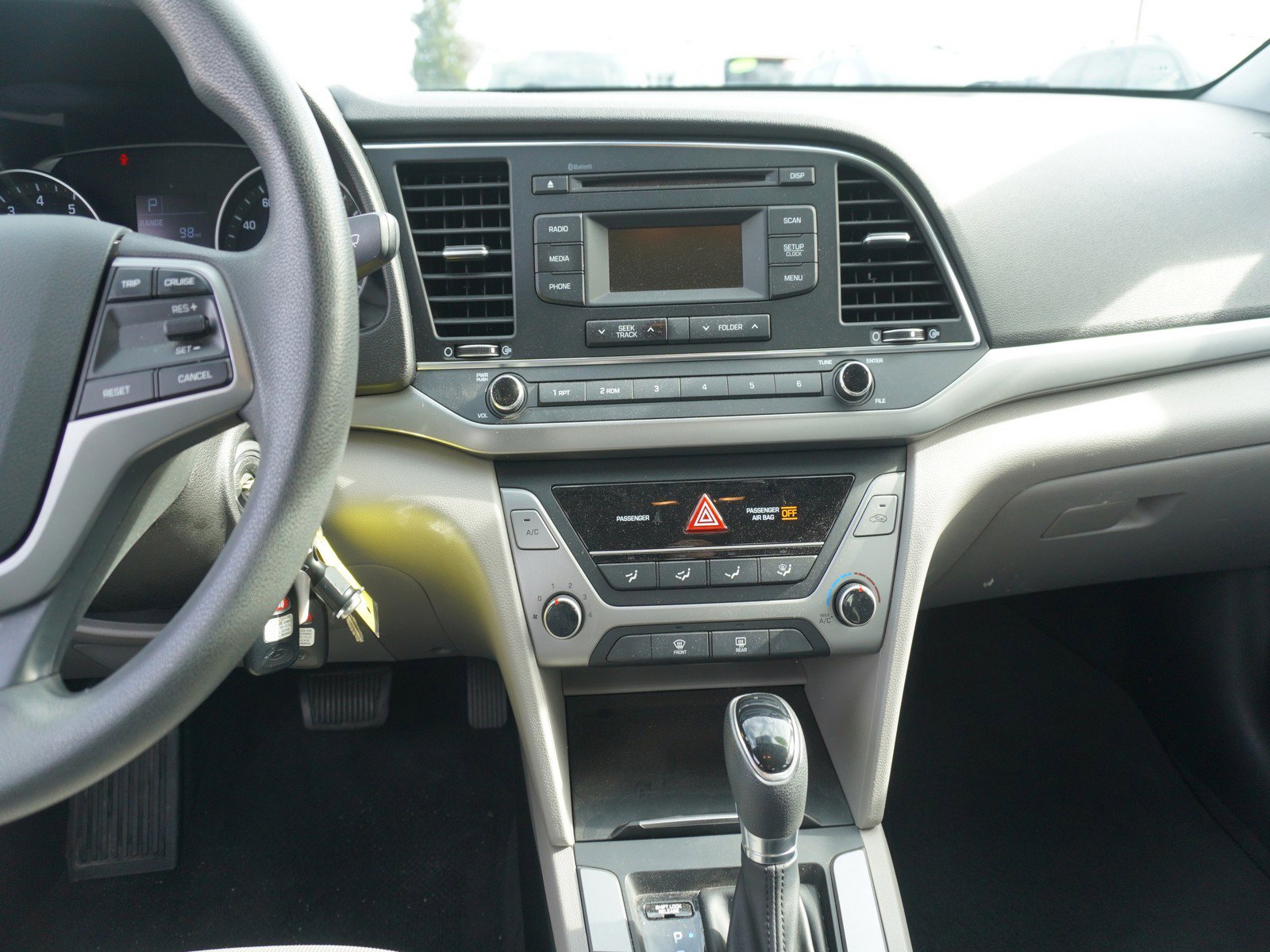 Used 2018 Hyundai Elantra SE image 14