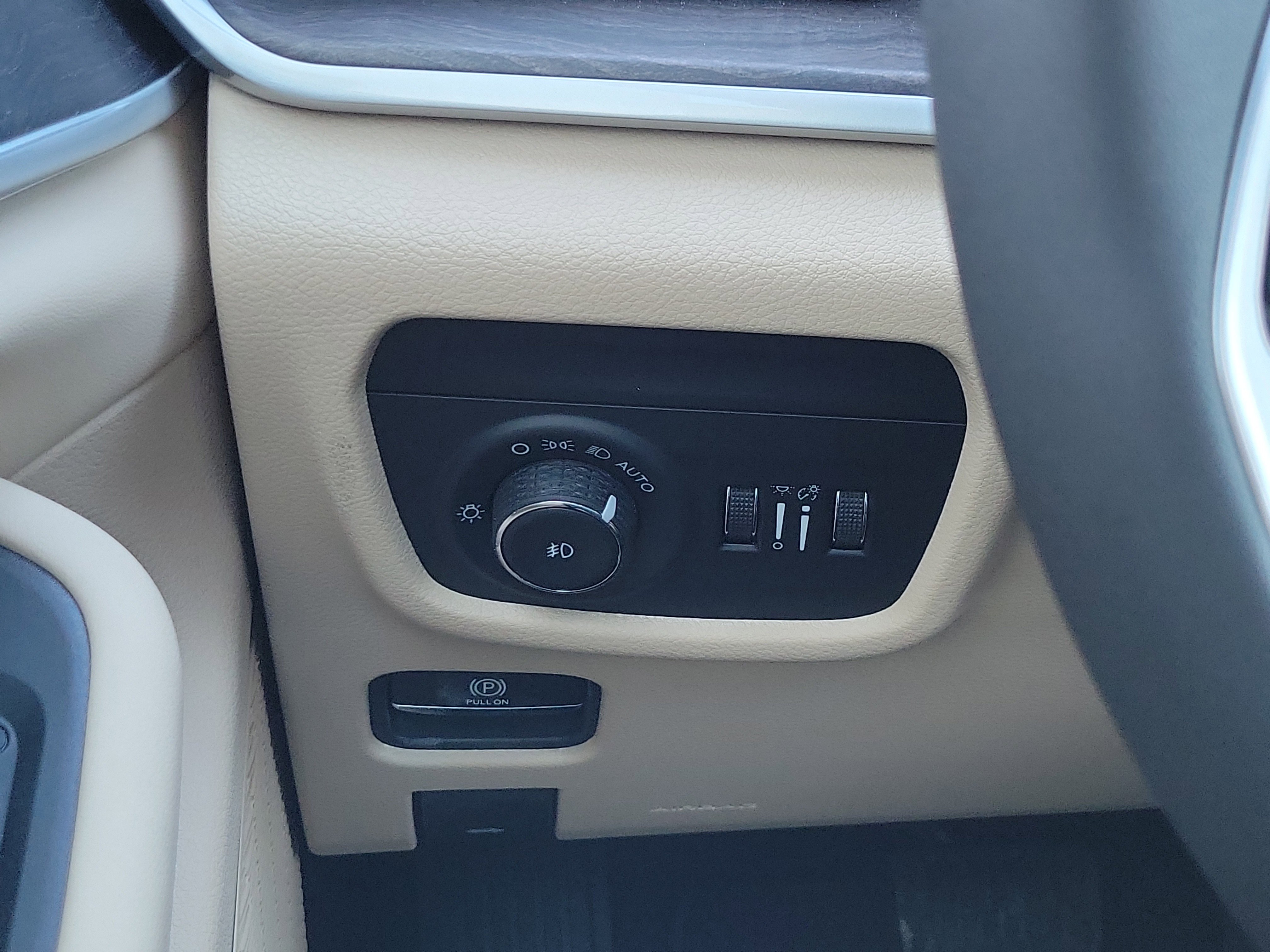 New 2026 Jeep Grand Cherokee L Limited image 12