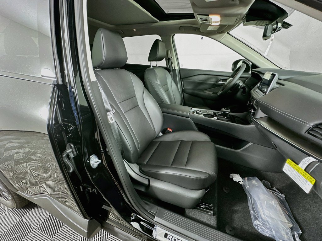 New 2026 Nissan Rogue Dark Armor AWD/4WD image 36