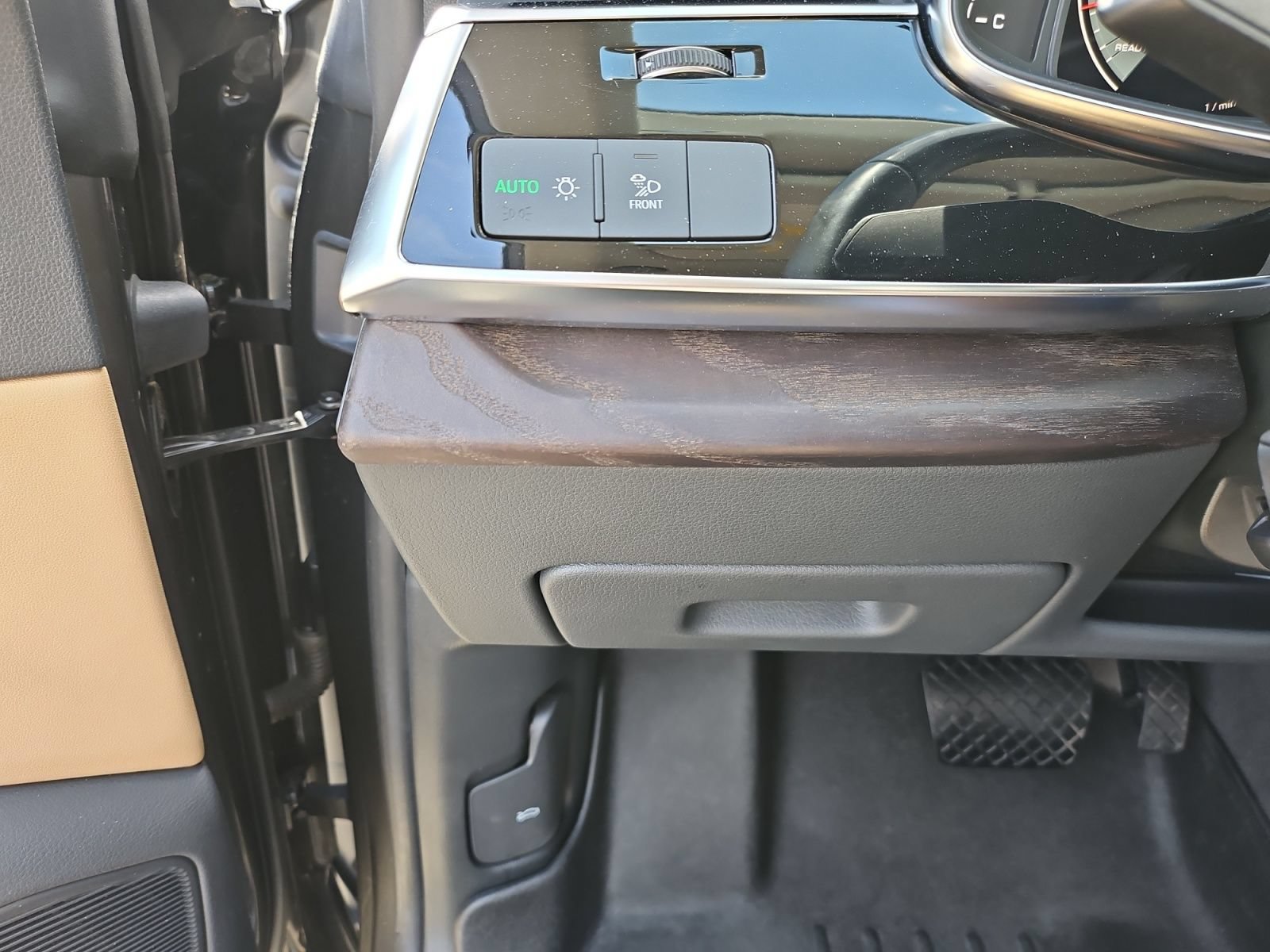 Used 2021 Audi Q8 Premium Plus w/ Premium Plus Package AWD/4WD image 19