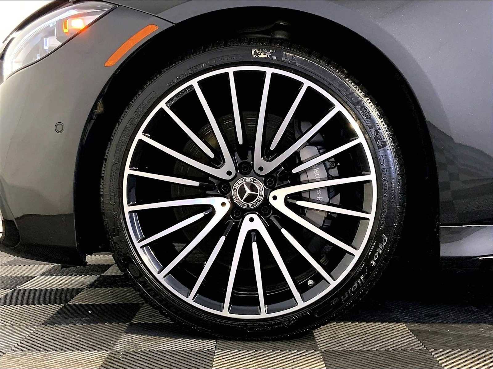Used 2023 Mercedes-Benz S 580 4MATIC Sedan image 11