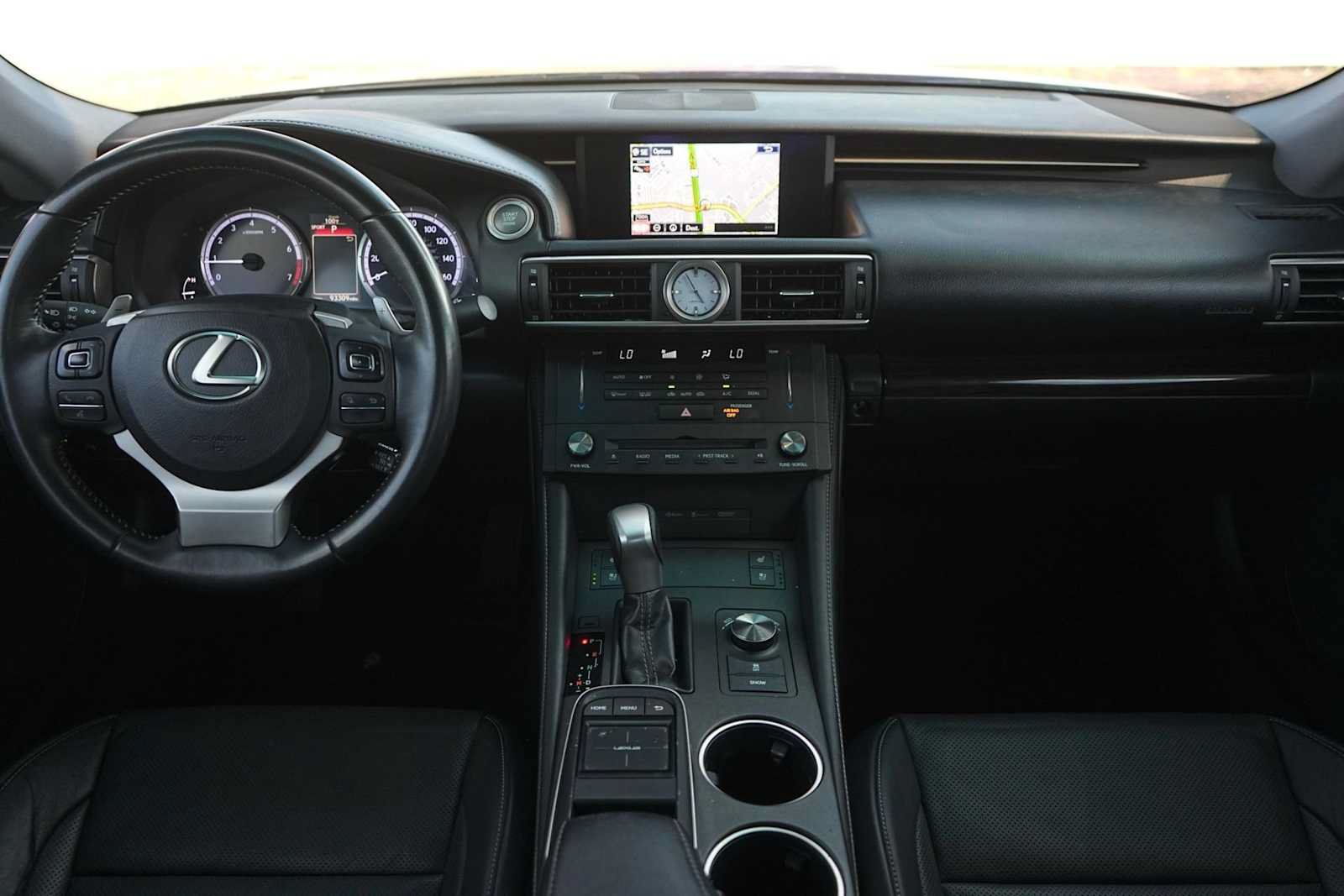 Used 2015 Lexus RC 350 w/ Navigation System Package RWD image 10