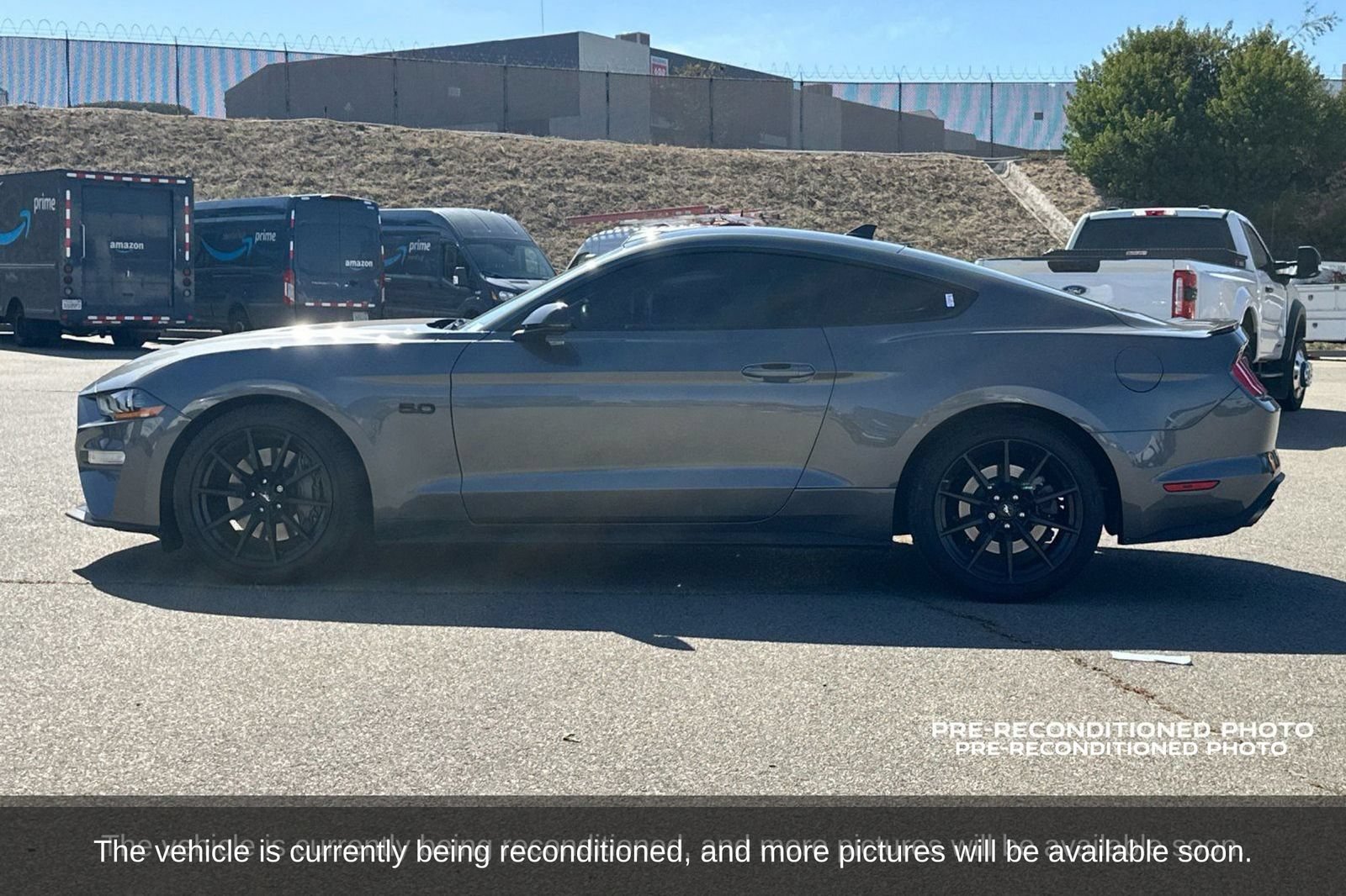 Used 2022 Ford Mustang GT Premium w/ Equipment Group 401A RWD image 2