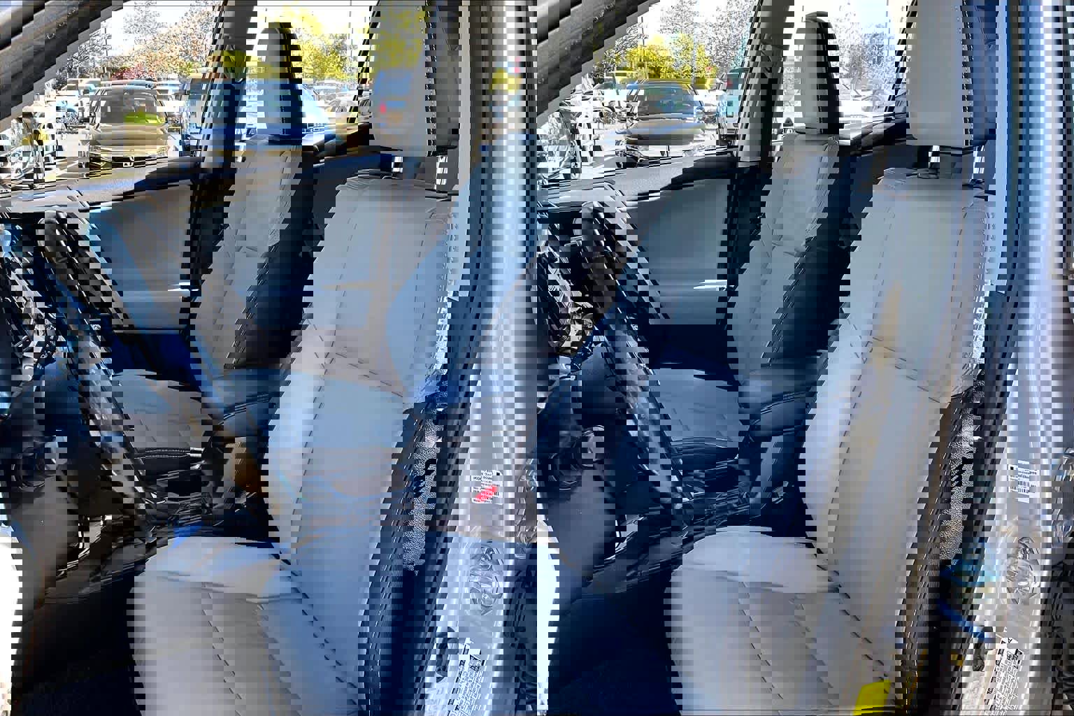 Used 2018 Toyota RAV4 Limited w/ Advanced Technology Package image 7