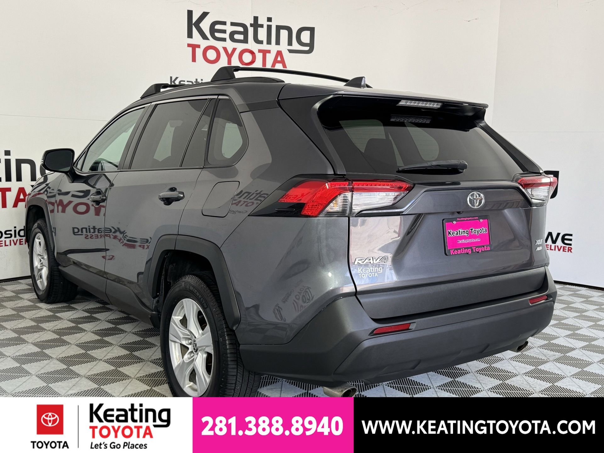 Used 2021 Toyota RAV4 XLE AWD/4WD image 7