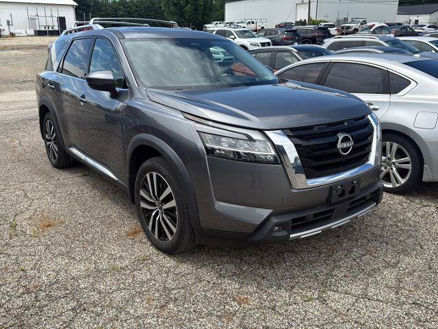 Certified 2023 Nissan Pathfinder Platinum w/ Cargo Package AWD/4WD image 1