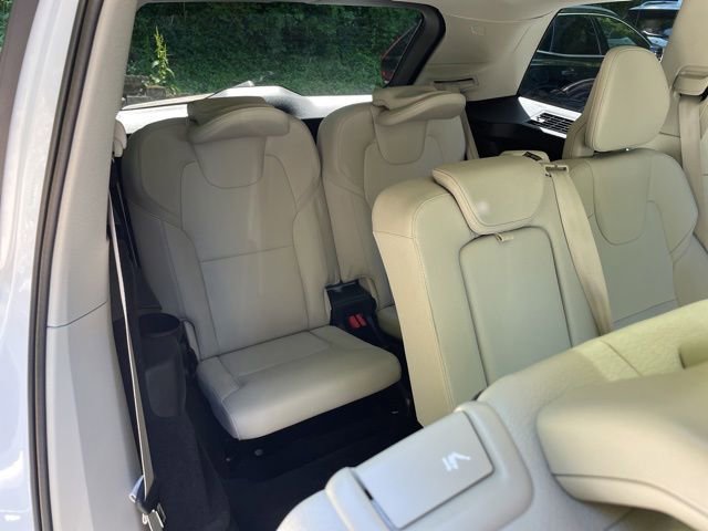 Certified 2024 Volvo XC90 B5 Core w/ Climate Package AWD/4WD image 16