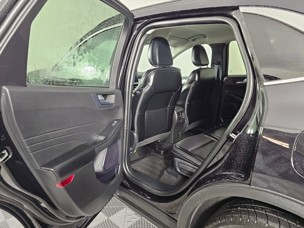 Used 2024 Ford Escape Platinum image 33