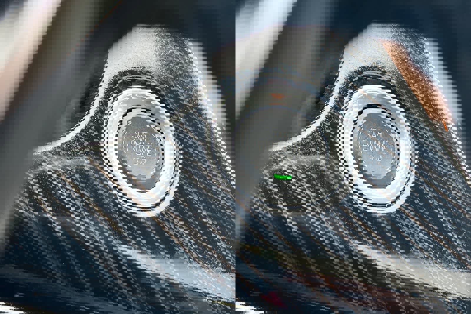 Used 2025 Cadillac XT6 Premium Luxury w/ Technology Package image 31