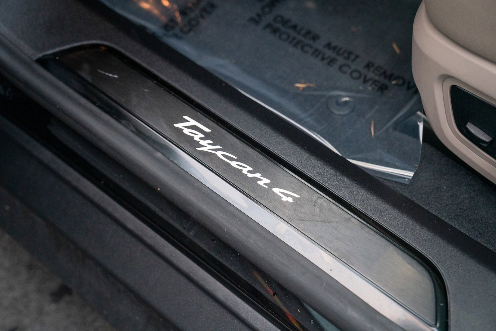 Certified 2025 Porsche Taycan image 12