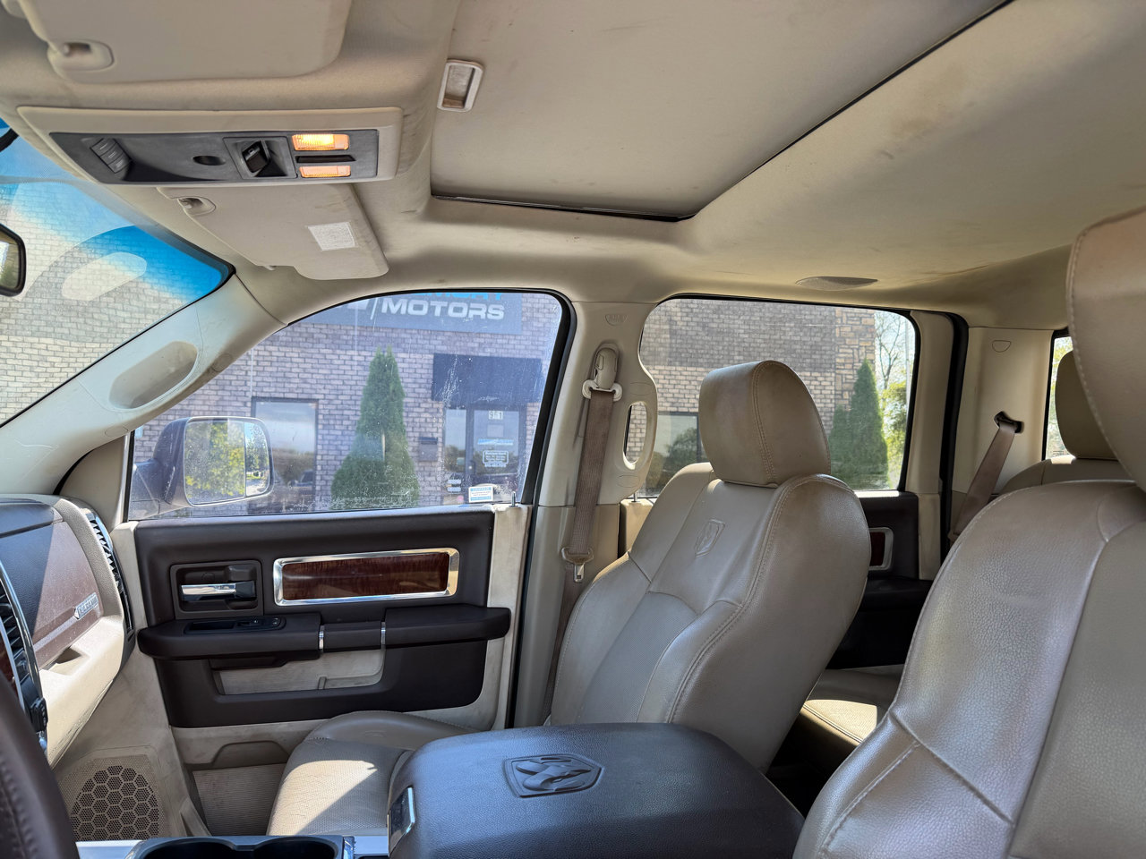 Used 2011 RAM 3500 Laramie w/ Protection Group image 14