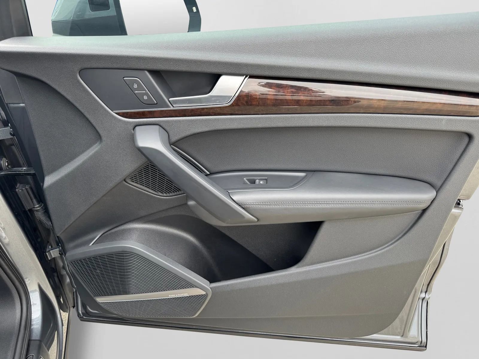 Used 2018 Audi Q5 Prestige w/ Prestige Package image 34