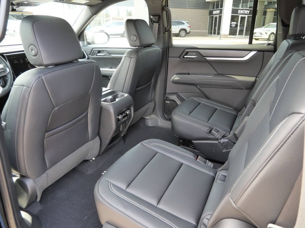 New 2026 GMC Acadia Elevation w/ Elevation Premium Package AWD/4WD image 33