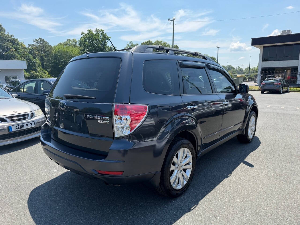 Used 2012 Subaru Forester 2.5X Premium w/ All-Weather Pkg AWD/4WD image 5