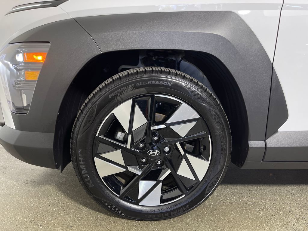 Certified 2025 Hyundai Kona SEL FWD image 11