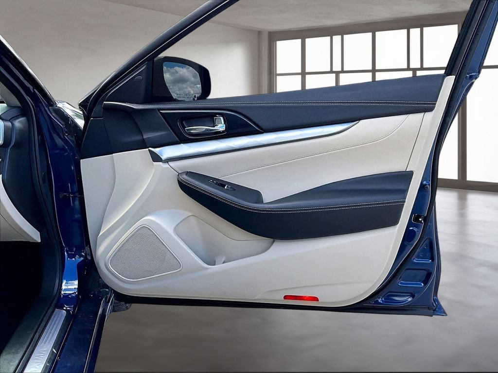 Used 2021 Nissan Maxima 3.5 SV w/ Floor Mat Group FWD image 25