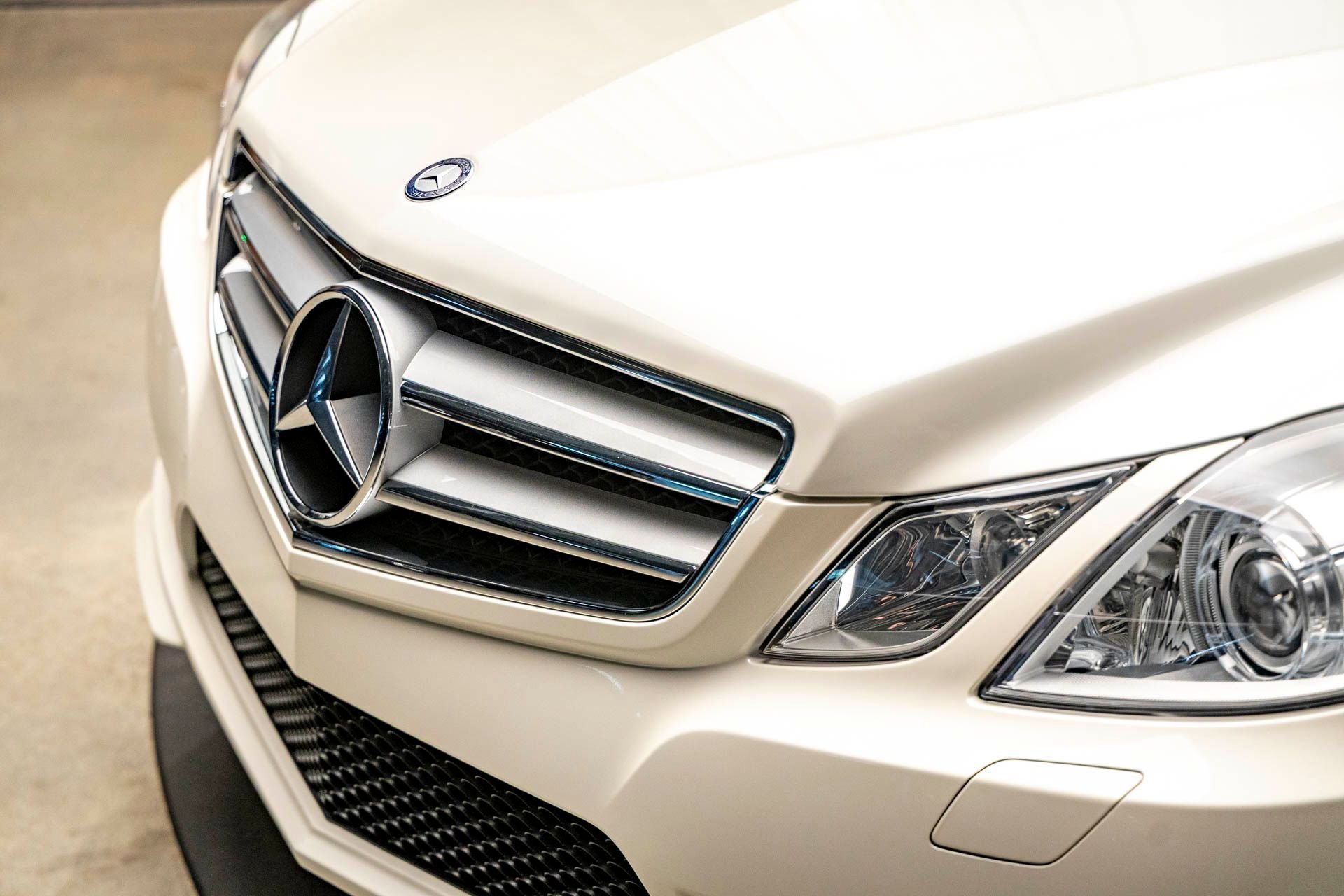 Used 2011 Mercedes-Benz E 550 Cabriolet image 16